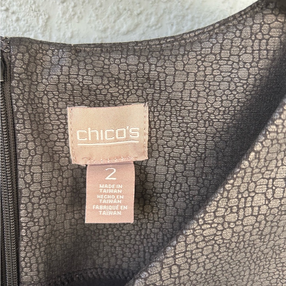 Chico’s Sleeveless Stretchy Pebbled Pattern Dress Size 2/Size L - Picture 4 of 5